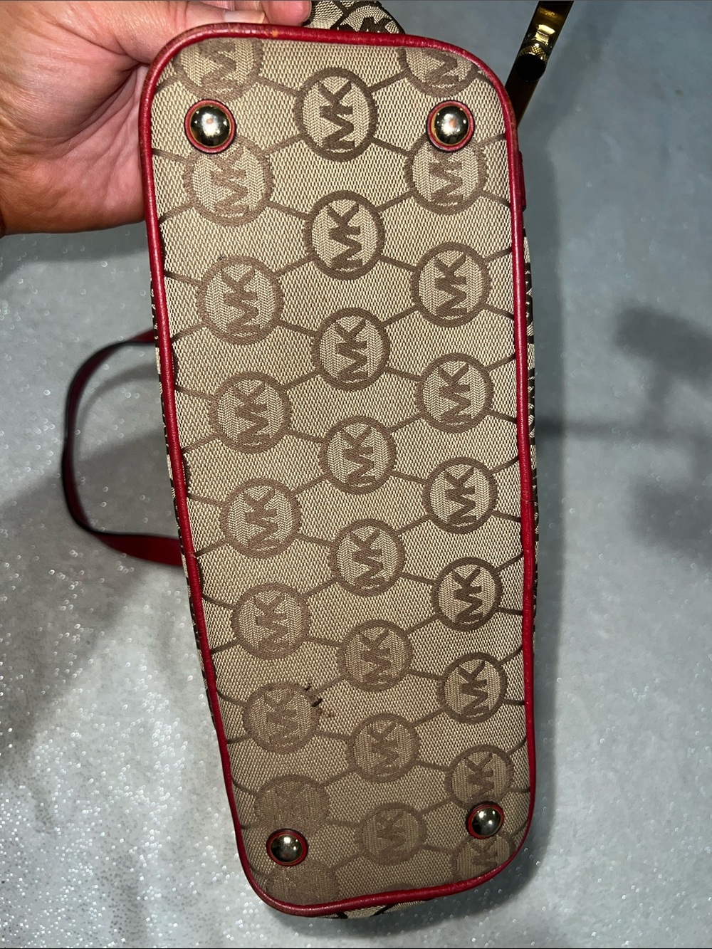 Michael Kors Beige Logo Tote with Red Trim - Picture 4 of 11